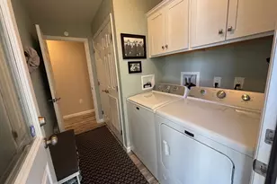 1661 Old Country Rd, Riverhead, NY 11901 - Photo 21