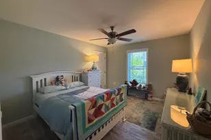 1661 Old Country Rd, Riverhead, NY 11901 - Photo 25