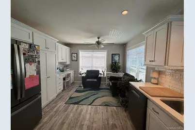 1661 Old Country Road #567, Riverhead, NY 11901 - Photo 15