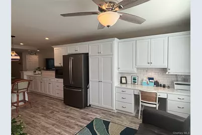 1661 Old Country Road #567, Riverhead, NY 11901 - Photo 15