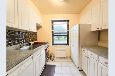 211-10 73rd Avenue #3D, Bayside, NY 11364 - Photo 3