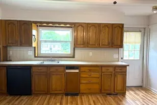 653 Route 82, Hopewell Junction, NY 12533 - Photo 3