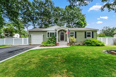 4 Coleman Avenue, Patchogue, NY 11772 - Photo 1