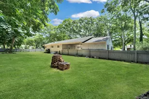 109 Pine Rd, Mastic Beach, NY 11951 - Photo 23