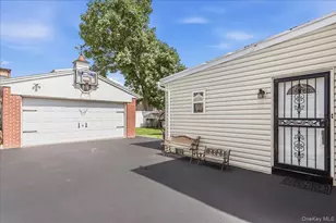 306 Latham Rd, Mineola, NY 11501 - Photo 33