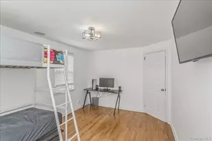 306 Latham Rd, Mineola, NY 11501 - Photo 17