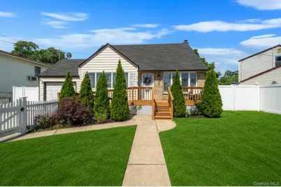 93 Deauville Boulevard, Copiague, NY 11726 - Photo 1