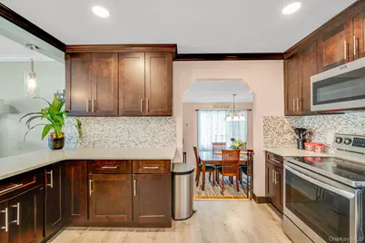93 Deauville Boulevard, Copiague, NY 11726 - Photo 7