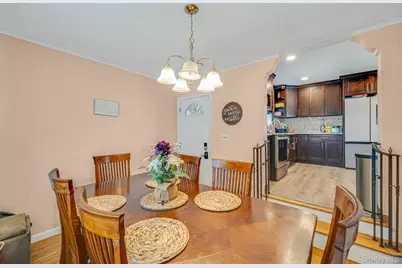 93 Deauville Boulevard, Copiague, NY 11726 - Photo 9