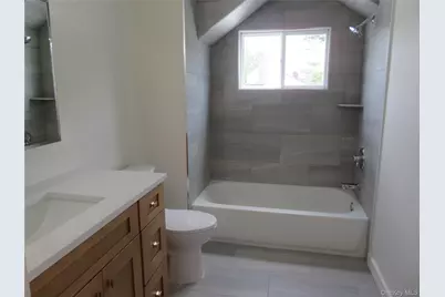271 Washington Avenue, Patchogue, NY 11772 - Photo 27