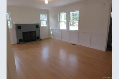 271 Washington Avenue, Patchogue, NY 11772 - Photo 11