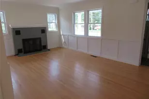 271 Washington Ave, Patchogue, NY 11772 - Photo 11