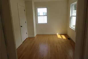 271 Washington Ave, Patchogue, NY 11772 - Photo 17