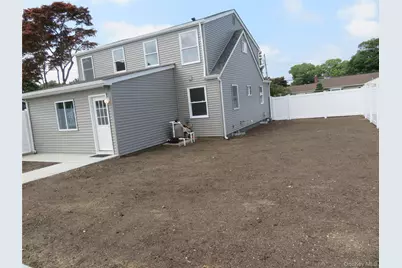 271 Washington Avenue, Patchogue, NY 11772 - Photo 5