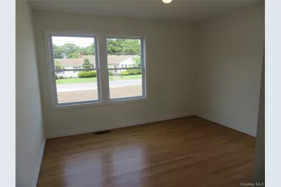 271 Washington Avenue, Patchogue, NY 11772 - Photo 21