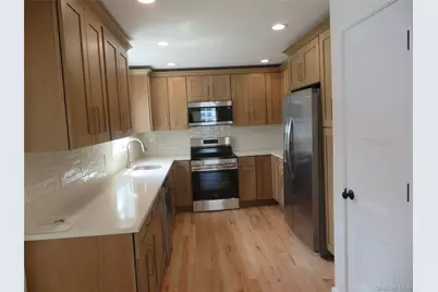 271 Washington Avenue, Patchogue, NY 11772 - Photo 15
