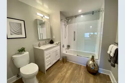 1100 Avalon Street #S1114, Glen Cove, NY 11542 - Photo 9