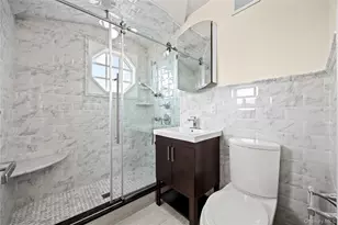 185 Battery Ave, Brooklyn, NY 11209 - Photo 21