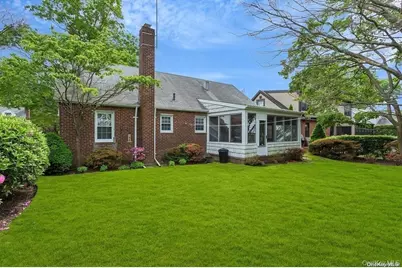 89 Beverly Avenue, Floral Park, NY 11001 - Photo 27