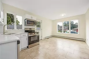 65 Westminster Dr, Shirley, NY 11967 - Photo 5