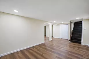 15 Dix Cir, Dix Hills, NY 11746 - Photo 31
