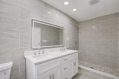 15 Dix Circle, Dix Hills, NY 11746 - Photo 29