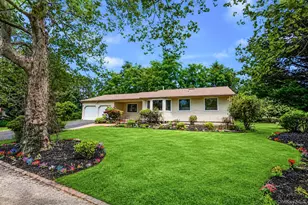 15 Dix Cir, Dix Hills, NY 11746 - Photo 3