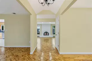 15 Dix Cir, Dix Hills, NY 11746 - Photo 9