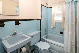 560 N 6th St, New Hyde Park, NY 11040 - Photo 25