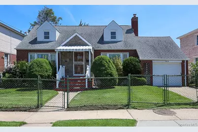 560 N 6th Street, New Hyde Park, NY 11040 - Photo 1