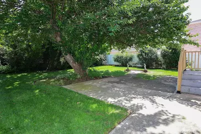 560 N 6th Street, New Hyde Park, NY 11040 - Photo 31