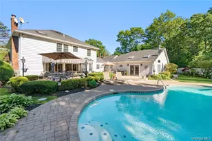 15-17 Park Woods Ln, Kings Park, NY 11754 - Photo 29