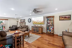 15-17 Park Woods Ln, Kings Park, NY 11754 - Photo 7