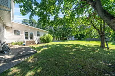 1641 E 3rd Avenue, Bay Shore, NY 11706 - Photo 27