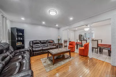 1641 E 3rd Avenue, Bay Shore, NY 11706 - Photo 5