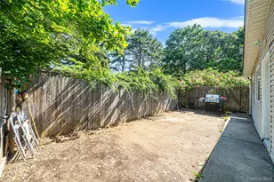 1641 E 3rd Ave, Bay Shore, NY 11706 - Photo 23