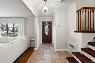 61 Hemlock Ln, Massapequa Park, NY 11762 - Photo 7