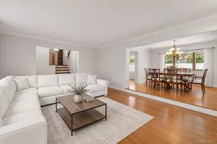 61 Hemlock Ln, Massapequa Park, NY 11762 - Photo 9