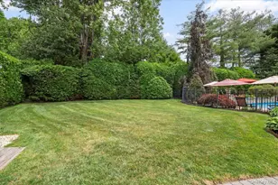 4 Shannon Dr, Woodbury, NY 11797 - Photo 41