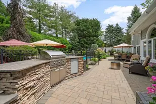 4 Shannon Dr, Woodbury, NY 11797 - Photo 37