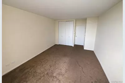 27110 Grand Central Parkway #25Y, Floral Park, NY 11005 - Photo 15