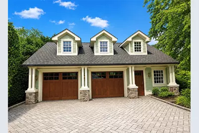 608 Shore Drive, Oakdale, NY 11769 - Photo 11