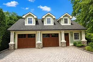 608 Shore Dr, Oakdale, NY 11769 - Photo 11
