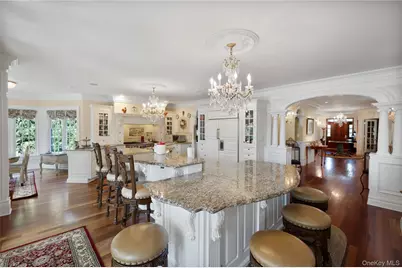 608 Shore Drive, Oakdale, NY 11769 - Photo 25