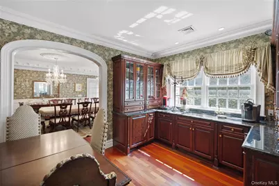 608 Shore Drive, Oakdale, NY 11769 - Photo 21