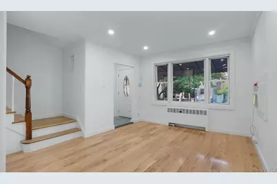 4135 Murdock Avenue, Bronx, NY 10466 - Photo 11