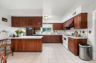 19 Carlton Rd, Bronxville, NY 10708 - Photo 13