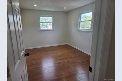 14 Brian Drive, East Islip, NY 11730 - Photo 7