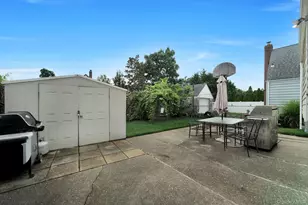 6 Lippold St, Merrick, NY 11566 - Photo 31