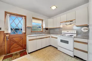 6 Lippold St, Merrick, NY 11566 - Photo 17
